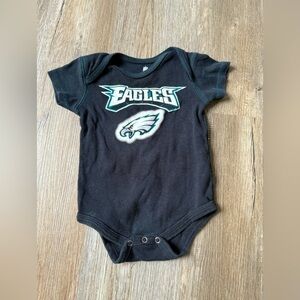 Philadelphia Eagles Onesie Baby Size 9-12 Mo Black Green